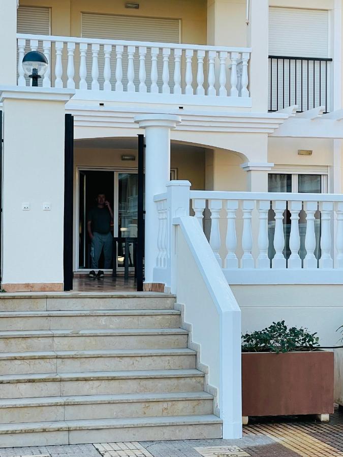 Schoene Mit Pool Und Terrasse. Apartment Denia
